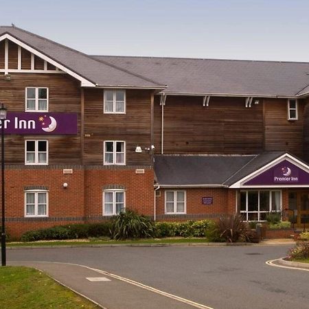 Premier Inn Isle Of Wight Newport  Dış mekan fotoğraf