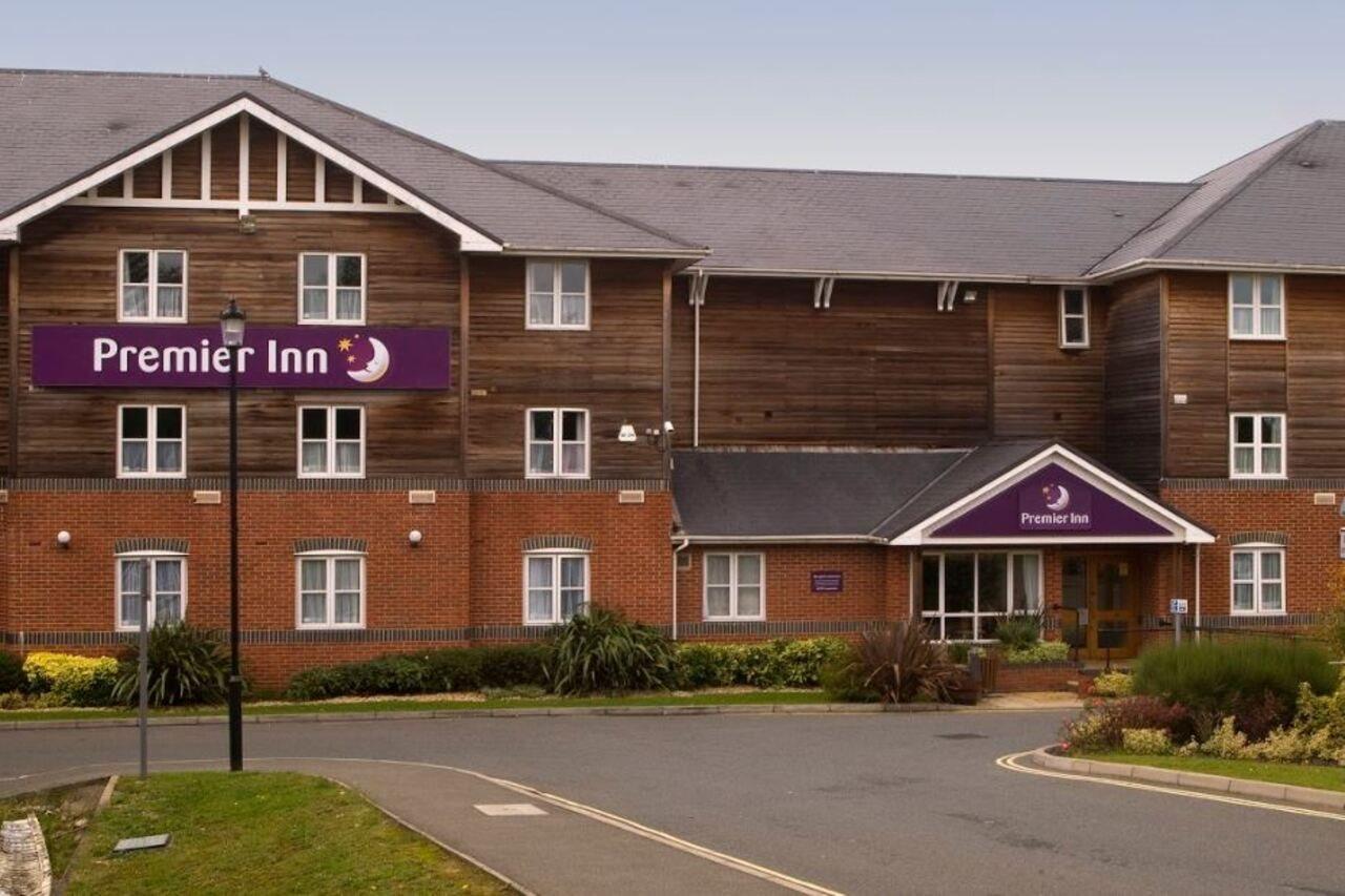 Premier Inn Isle Of Wight Newport  Dış mekan fotoğraf