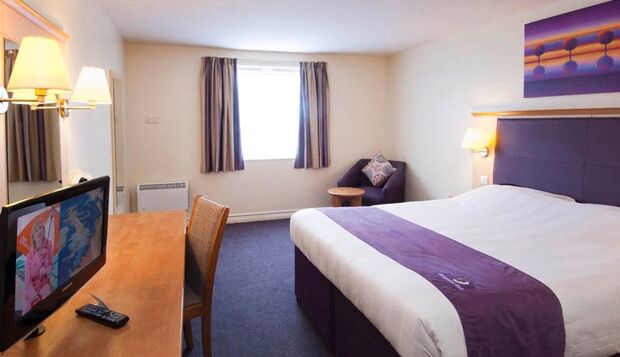 Premier Inn Isle Of Wight Newport  Dış mekan fotoğraf
